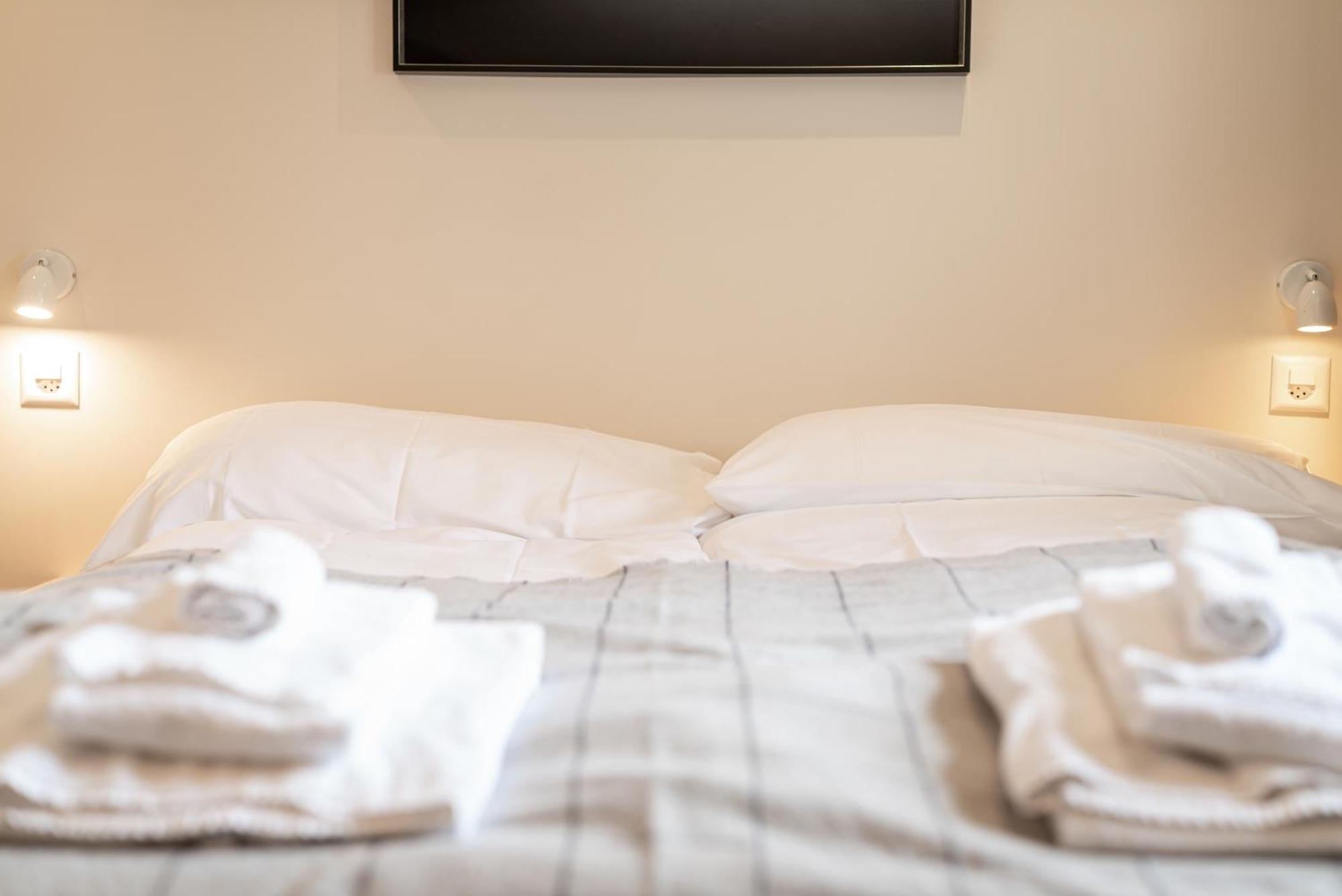 Haus Kirchplatz 4 By Zermatt Premium Apartments ภายนอก รูปภาพ